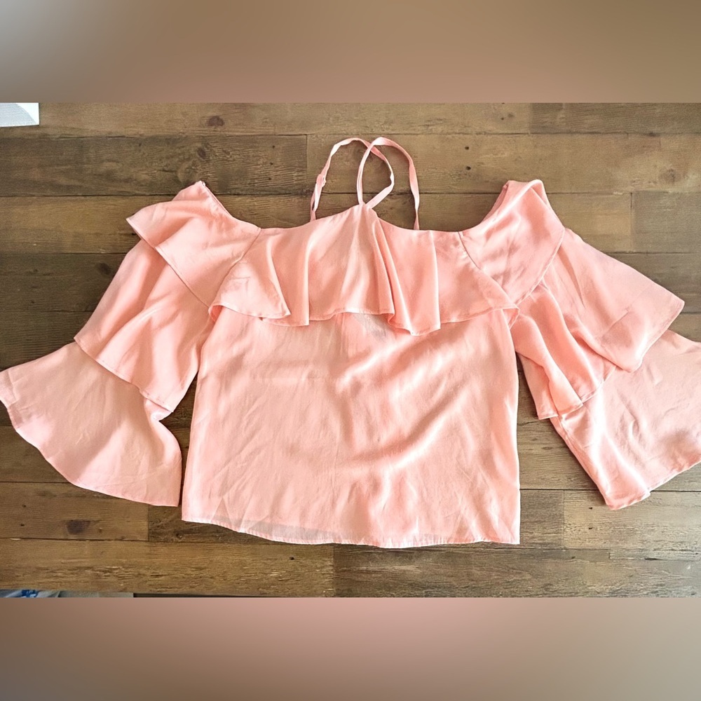 💖5 for $50💖 EXPRESS Spring Peach off the shoulder blouse